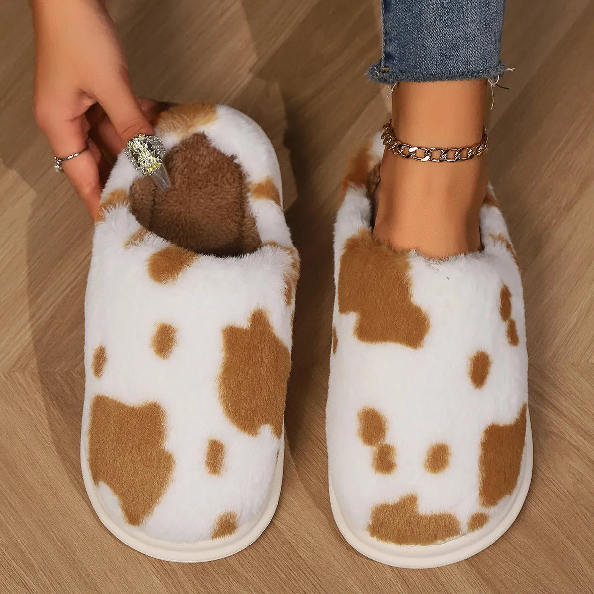 COWZY™ – Chausson vache femme | Chaleur, confort cocooning & semelle antidérapante